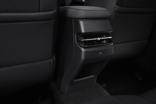 wuling alvez usb power outlet at second row