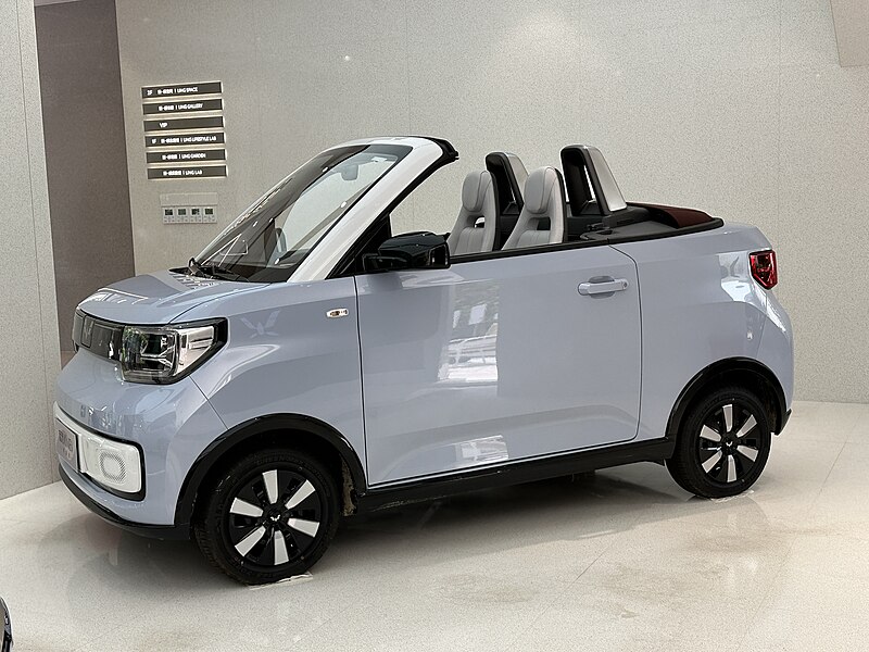 this is a photo of wuling mini ev